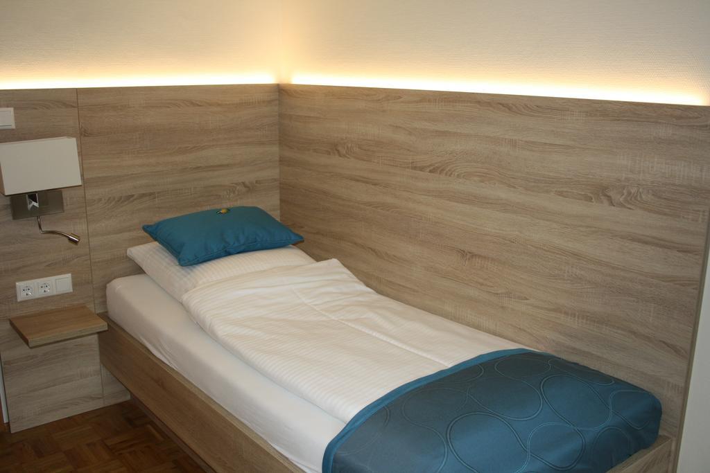 Hotel Schwarzer Adler Moers Szoba fotó